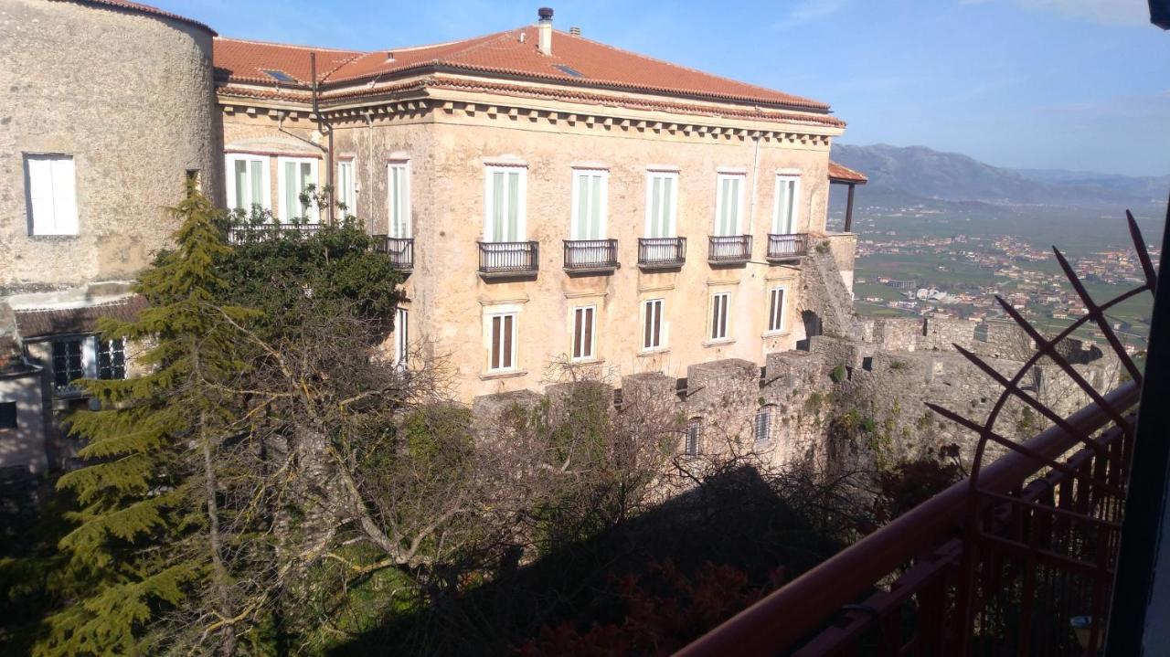 Hotel La Congiura Dei Baroni Teggiano Eksteriør bilde