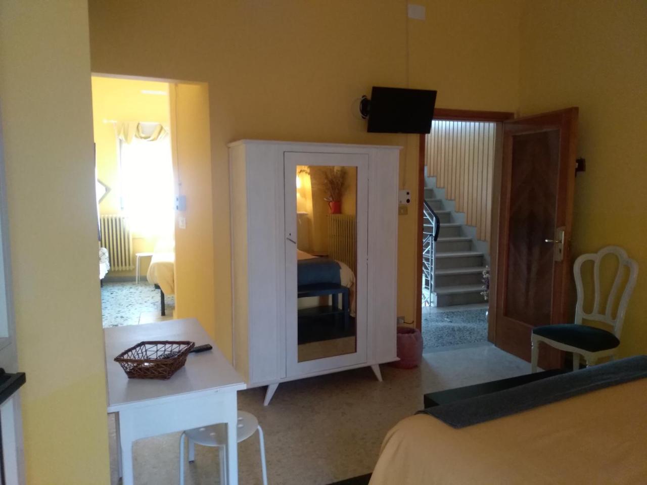 Hotel La Congiura Dei Baroni Teggiano Eksteriør bilde